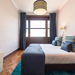 Spacious 4-bedroom In Porto