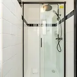 Spacious 4-bedroom In Daire Porto