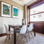 Spacious 4-bedroom In Daire Porto