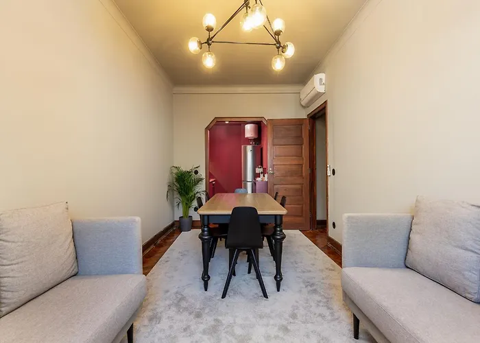 Апартаменты Spacious 4-bedroom In *