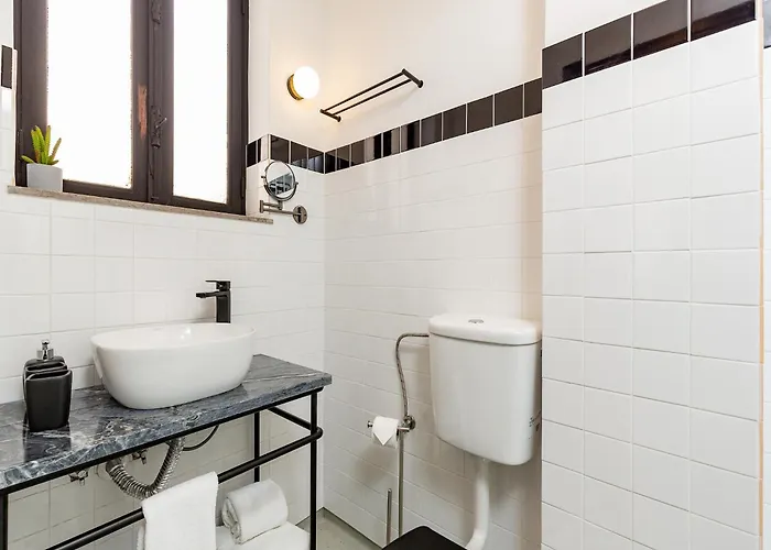 Апартаменты Spacious 4-bedroom In