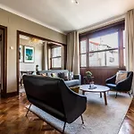 Spacious 4-bedroom In Lägenhet