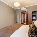 Lägenhet Spacious 4-bedroom In Oporto