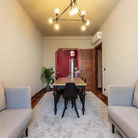 Spacious 4-bedroom In Apartment