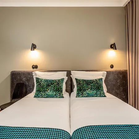 아파트 Spacious 4-bedroom In