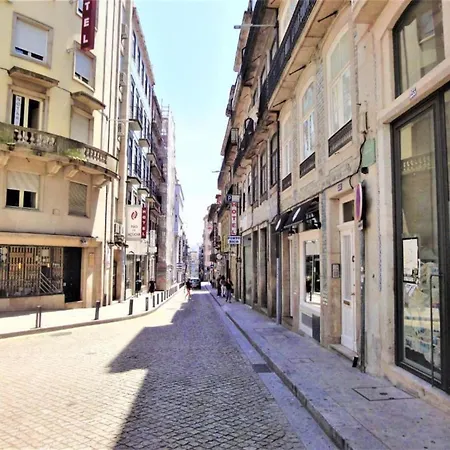 Apartment Spacious 4-bedroom In