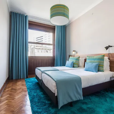 Spacious 4-bedroom In * Oporto