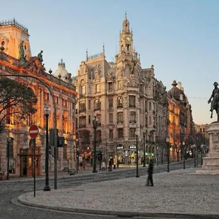 Spacious 4-bedroom In Apartment Porto