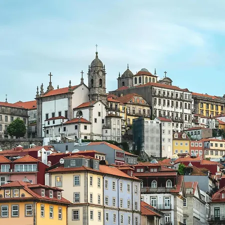 Spacious 4-bedroom In Appartement Oporto