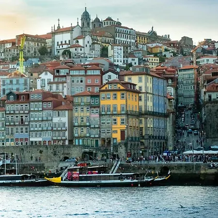 Spacious 4-bedroom In * Oporto
