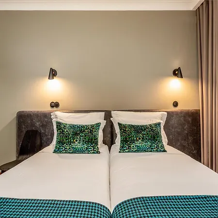 Spacious 4-bedroom In * Oporto