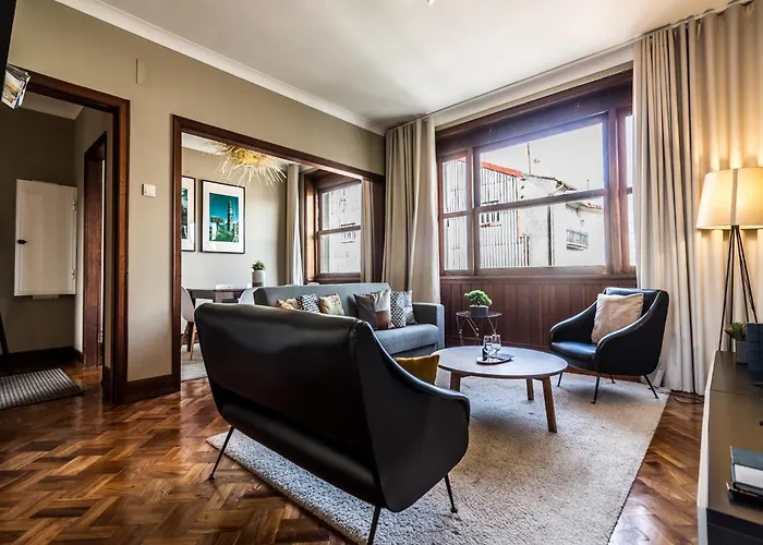 Spacious 4-bedroom In Lägenhet