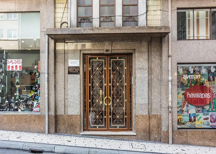 Lägenhet Spacious 4-bedroom In Oporto