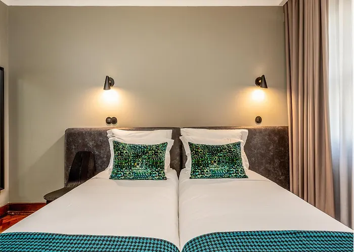 Spacious 4-bedroom In * Oporto