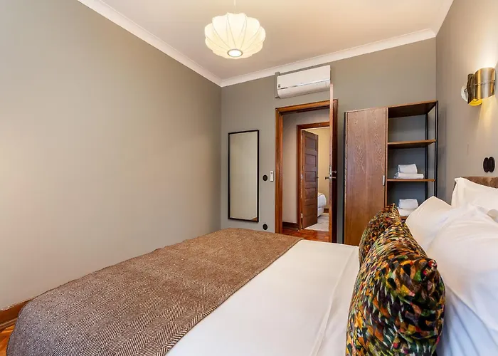 Apartman Spacious 4-bedroom In Porto