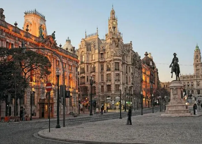 Spacious 4-bedroom In Apartament Porto