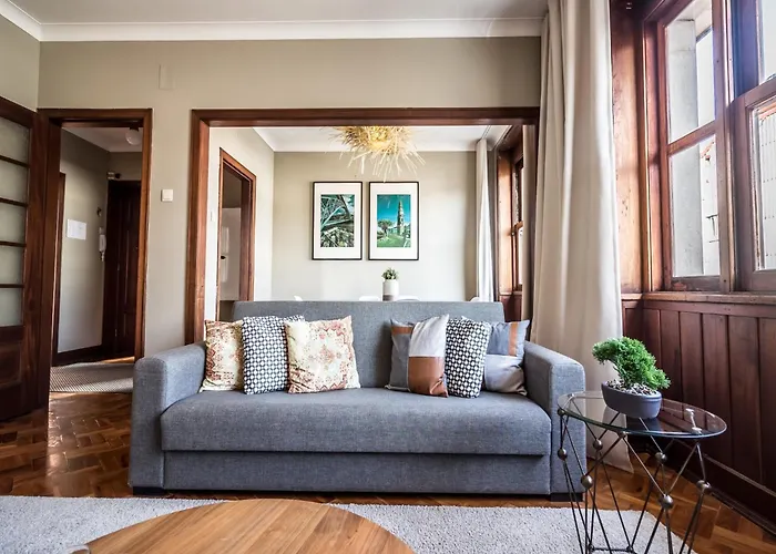 Spacious 4-bedroom In * Porto