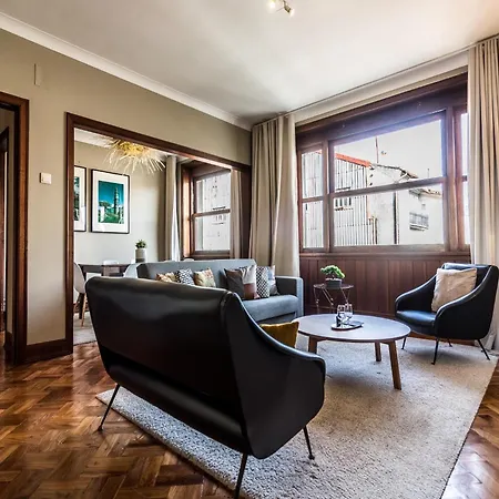 Spacious 4-bedroom In Apartmán