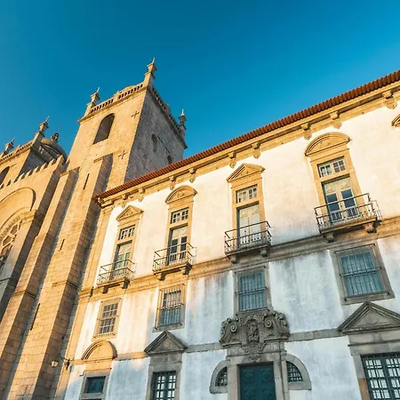 Spacious 4-bedroom In Apartament *